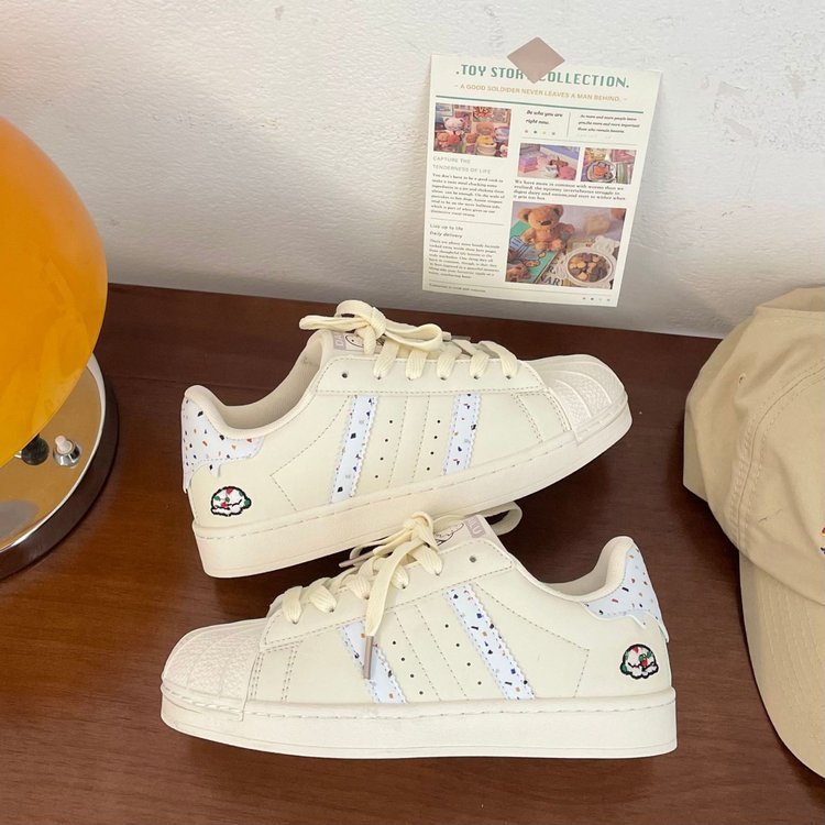 Krem Renkli Retro Spor Ayakkabısı