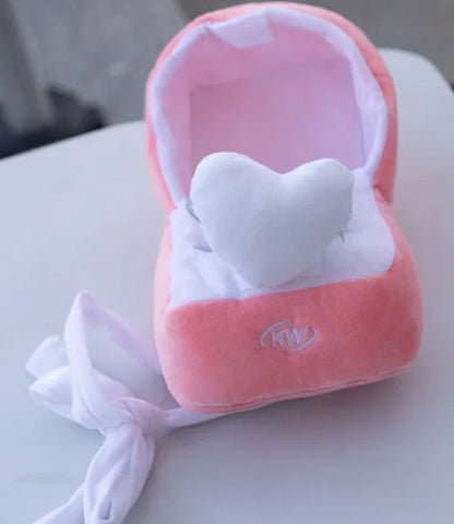 Peluş kutulu elmas yüzük